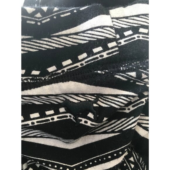 PINK Victoria's Secret VS Dog Small Black White Cotton Geometric Leggings - Picture 4 of 10